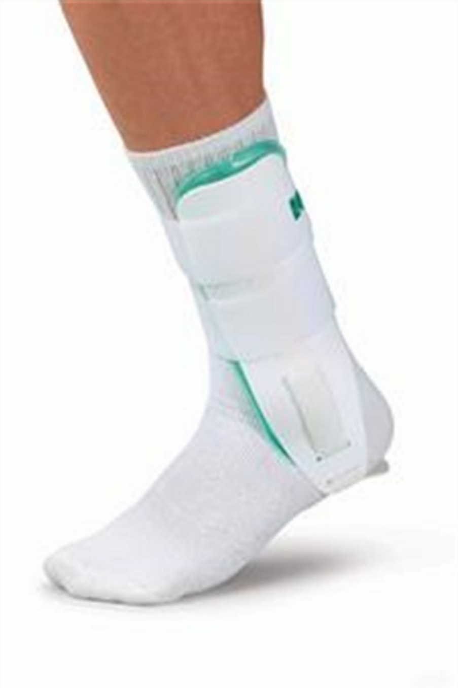 Fitness * | Mueller Sports Medicine Mueller 4556 Gel Ankle Brace